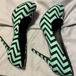 High heel pumps 